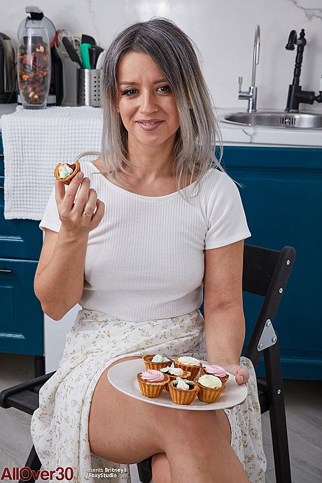 30 plus female with platinum blondy hair Britney I gets bare nude - Image 3 of 15  in Skirt category   featuring Britney I 