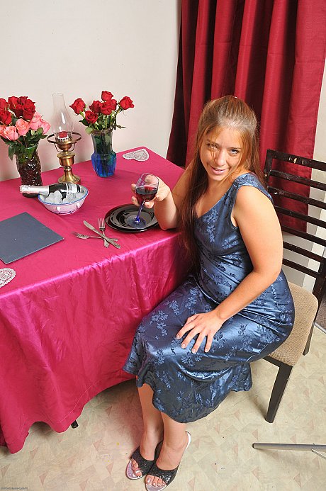 Lovely babe Sardahna reveals her massive booty and hairy crotch in a solo - Image 2 of 20  in Amateur category   featuring Sardahna