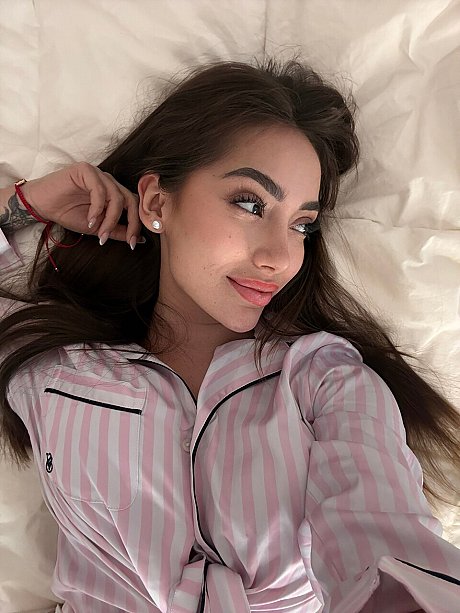 OnlyFans Haleema Ahmed undressed Pictures - Image 7 of 11  in Model category  