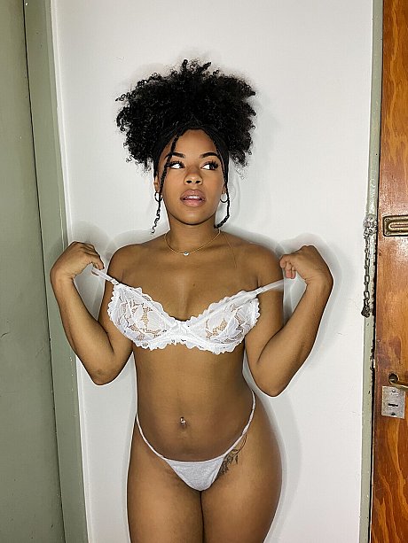 OnlyFans Paola Axo Hot Porn - Image 2 of 21  in Amateur category  