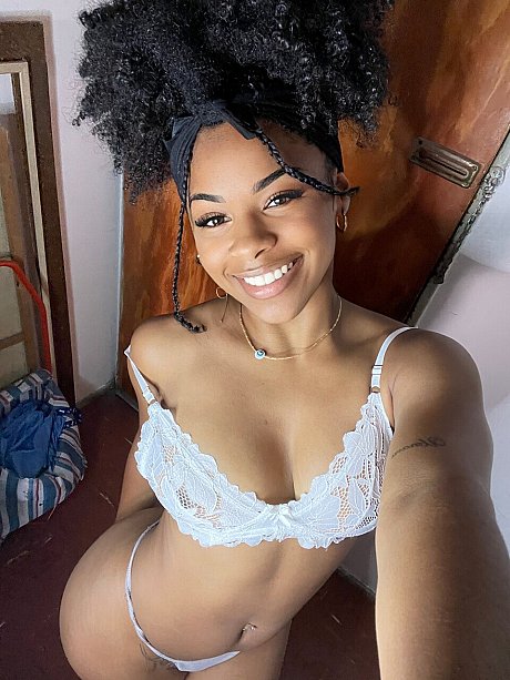 OnlyFans Paola Axo Hot Porn - Image 16 of 21  in Amateur category  