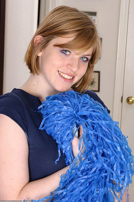 Blondie cheerleader Elizabeth shows off her tits & spreads her shaved snatch - Image 2 of 20  in Close Up category   featuring Elizabeth 