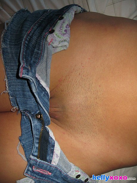 Horny brunette Kelly takes a closeup self shot of her hard nipples & hot butt - Image 15 of 16  in Close Up category   featuring Kelly XoXo 