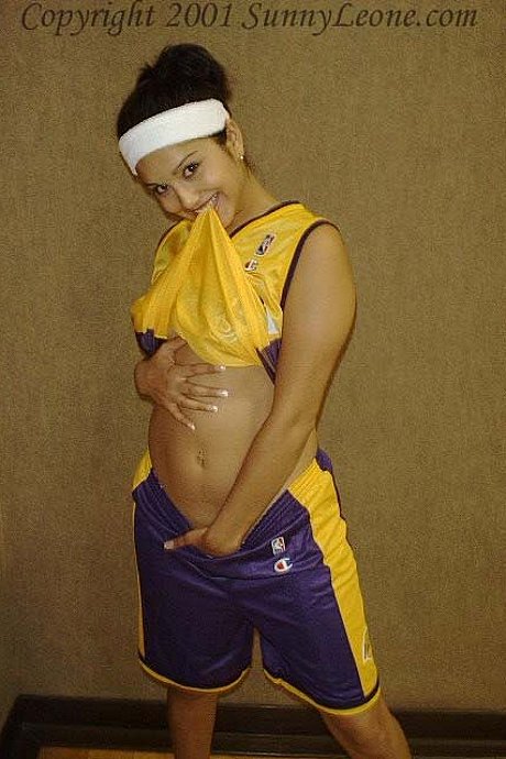 Beautiful Laker doll Sunny Leone shows off her charming cooch during practice - Image 1 of 11  in Pussy category   featuring Sunny Leone 