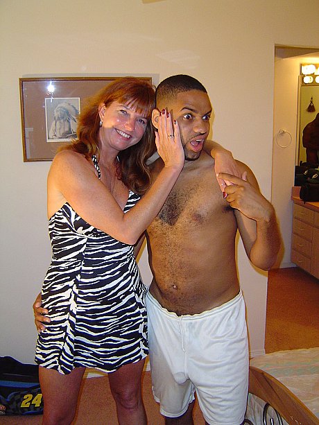 Massive titted amateur fiance Dee swallows and bangs her fresh teenie black stud dong - Image 1 of 20  in Amateur category   featuring Dee Delmar, Skunk Riley 