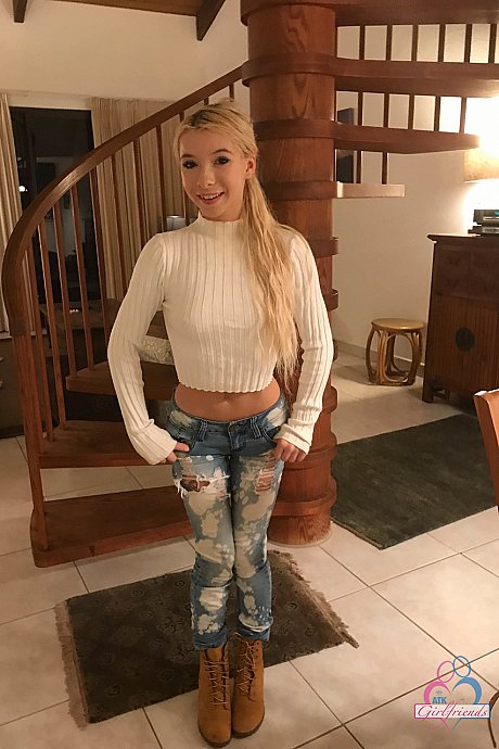 Pretty skinny yellow-haired Kenzie Reeves shows off her hot booty outdoors - Image 6 of 21  in Outdoor category   featuring Kenzie Reeves 