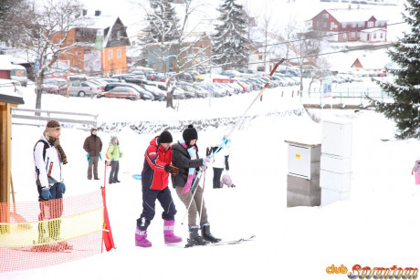 Four teen girls try lesbian sex for the first time after hitting the slopes - #754937