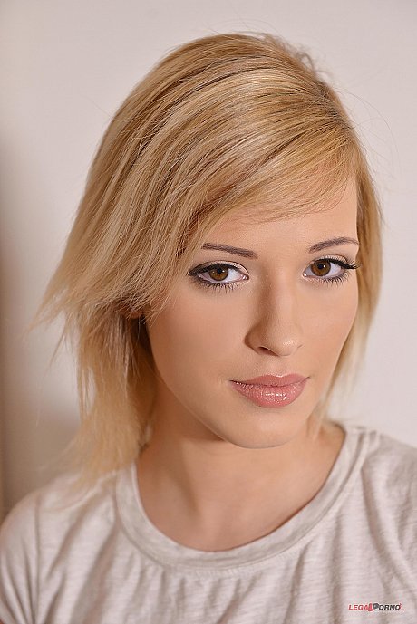 Porn World featuring Nikky Dream, Ria Sunn naked Porn Pics - Image 1 of 21  in Pussy category   featuring Ria Sunn, Nikky Dream 