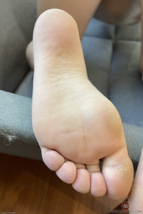 Adorable young Mira Monroe displays her nice behind delicious twat and charming feet - #851184