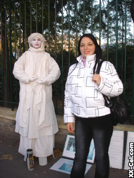 Amateur globetrotter Joana flashing her monstrous tits in public in Paris - #1252097