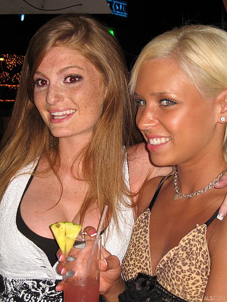 ALS Scan Amy Lee, Cindy Hope, Faye Reagan, Hailey fresh teenie Kacey Jordan - Image 6 of 21  in Outdoor category   featuring Faye Reagan, Kacey Jordan, Amy Lee, Hailey Young, Cindy Hope 