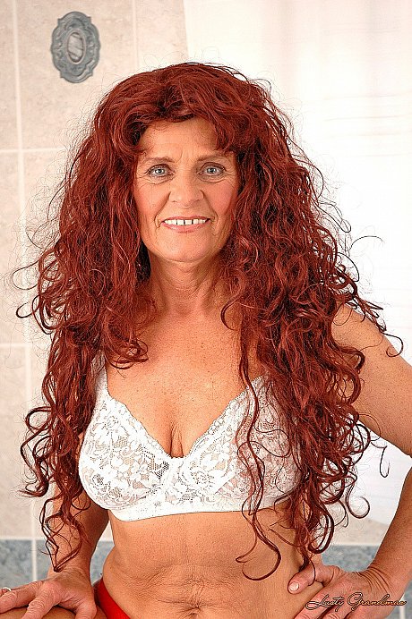 Long haired ginger head old lady Tammy gets furry twat plowed in the bathroom
