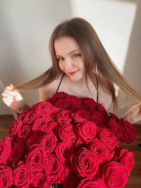 OnlyFans Magical Evelynn performed by Magical Evelynn undressed Gallery - Image 8 of 10  in Model category   featuring Magical Evelynn 