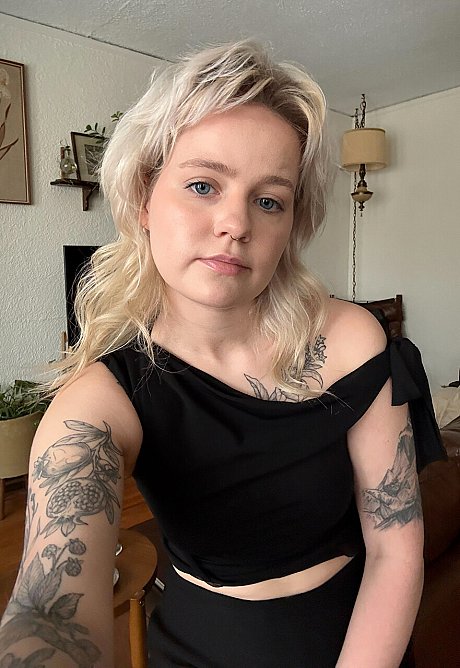 Ersties featuring Peche XXX Gallery - Image 3 of 16  in Amateur category   featuring Peche 