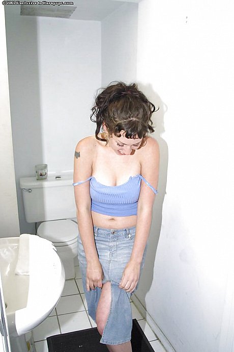 Naughty amateur Bunny shows monstrous breasts and spreading that tight vagina - Image 2 of 16  in Pussy category   featuring Bunny 