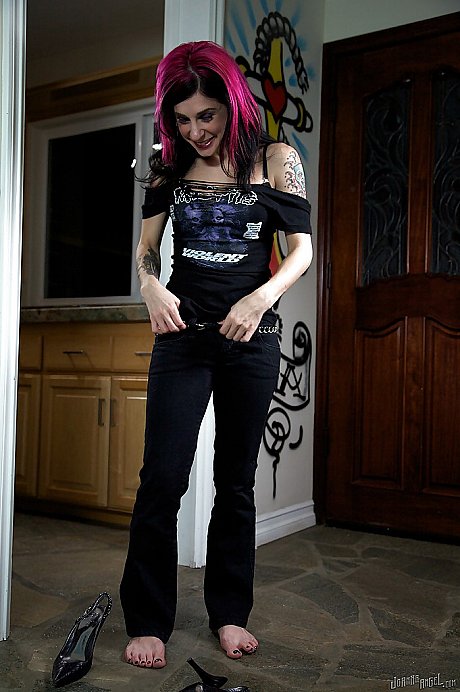 Non naked punk doxy squeezes her boobies and teases her holes with her panties on - Image 4 of 16  in Pussy category   featuring Joanna Angel 