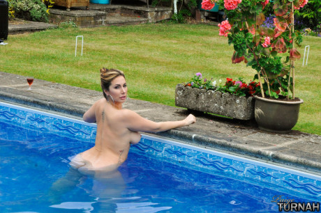 BBW MILF Paige Turnah flaunts her meaty booty in and out of swimming pool - #123990