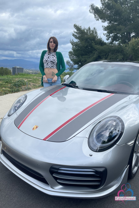 Russian girl Pearl Sage shows her moist super bushy coochie