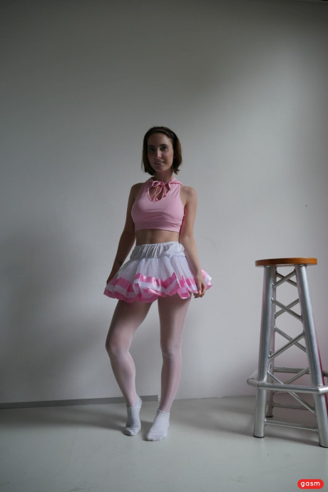Brunette ballerina Lia Louise teases in her tutu & mounts her dance instructor - #786583