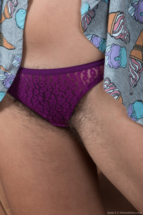 Amateur Katie Z licks her hairy armpits before parting her beaver fat open - #1238343