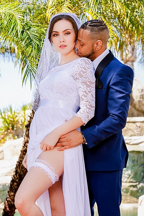 Hot brunette bride Freya Parker has interracial sex while wearing her veil - Gallery #1124