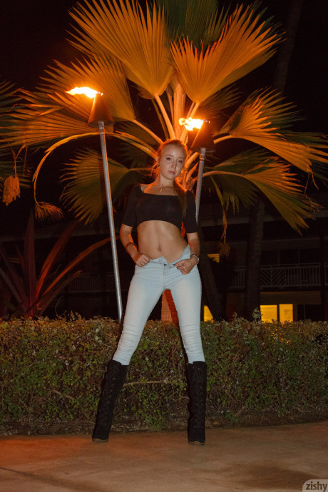 Pearla Soonin poses in her fine outfit in public before stripping at the hotel - #134968