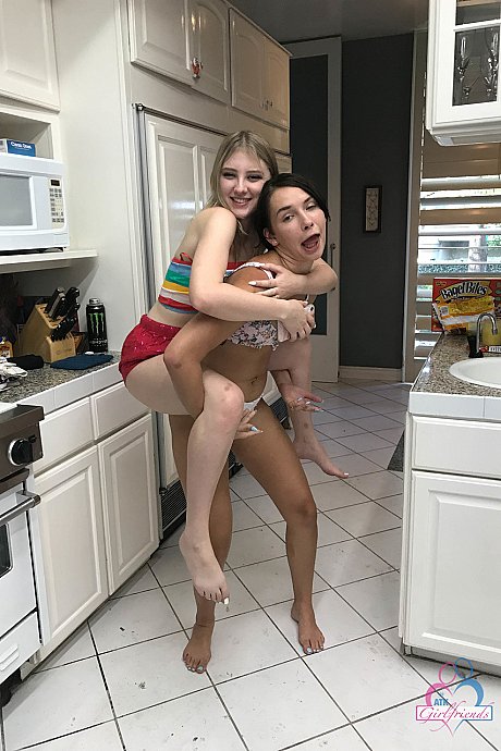 Lovely amateur girlfriend Natalie Porkman shows her holes in her compilation - Image 16 of 20  in Teen category   featuring Natalie Porkman 