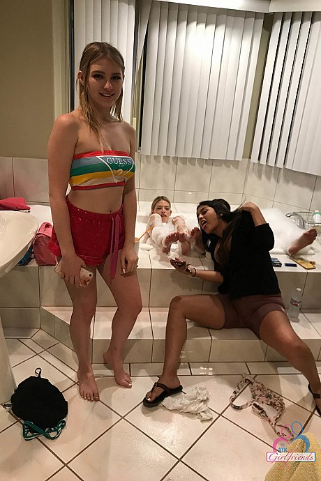 Lovely amateur girlfriend Natalie Porkman shows her holes in her compilation - Image 20 of 20  in Teen category   featuring Natalie Porkman 