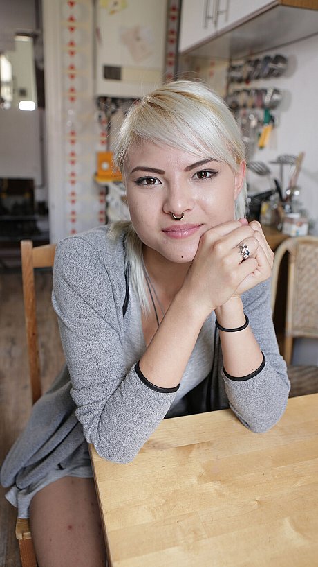 Ersties starring Mai Hot Porn - Image 19 of 21  in Legs category   featuring Mai 