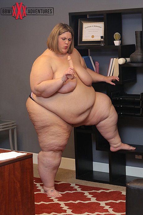 BBW XXX Adventures Erin Green - Image 7 of 20  in Thick category   featuring Erin Green 