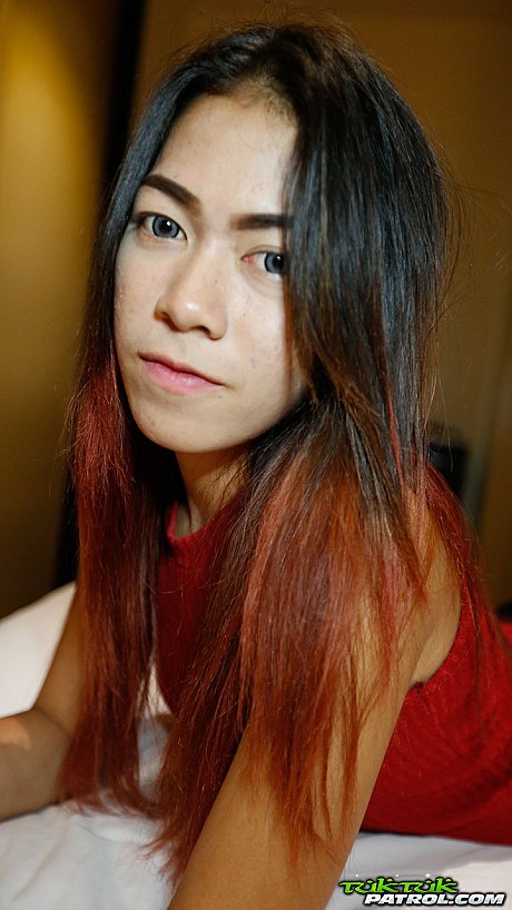 Chinese amateur Song L poses naked and spreads for a hot hotel room fuck - Image 5 of 21  in Amateur category   featuring Song L 