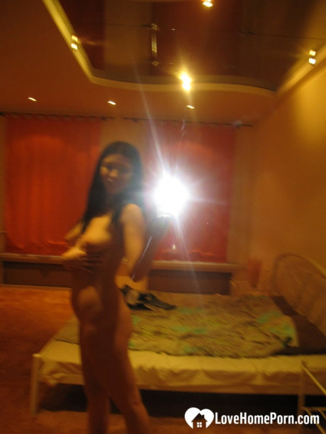 Ravishing girlfriend poses undressed and takes selfies of her great body - #1117557