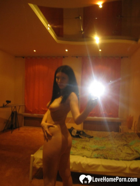 Ravishing girlfriend poses undressed and takes selfies of her great body - #1117558