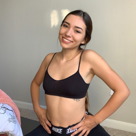 Glamorous hottie Samly Puff poses in her hot outfit and swimsuit