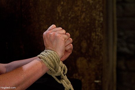 Babe with a massive booty Jennifer White gets punished with a vibrator in bondage - Image 14 of 20  in Dildo category   featuring Jennifer White 
