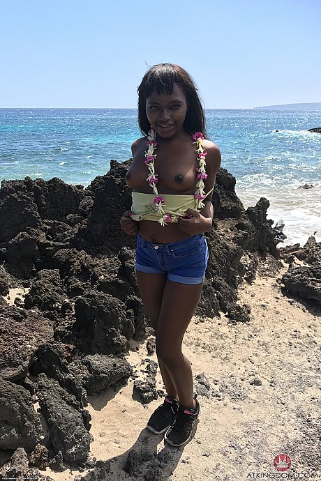 Little Afro-American teen Noemie Bilas shows her boobs & choco holes in a solo - Image 7 of 20  in Outdoor category   featuring Noemie Bilas 