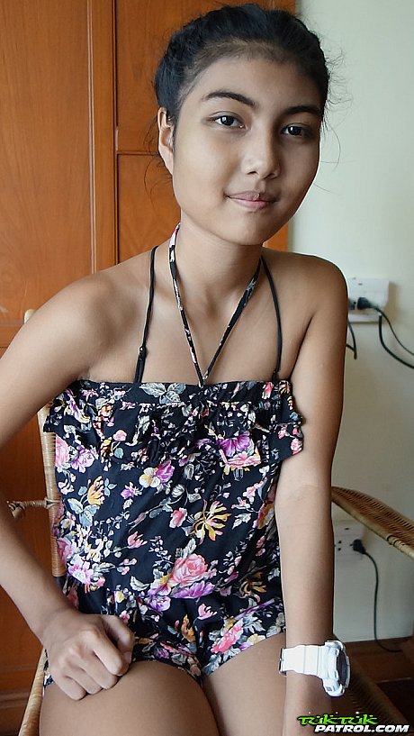 Sexy oriental lady gf chick Pauw shows her perfect teen boobies & gives a enormous dick a POV ride - Image 1 of 21  in Pussy category   featuring Pauw 