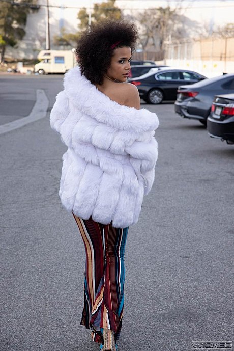 Wicked performed by Alina Ali Hot Images - Image 10 of 21  in Pantyhose category   featuring Alina Ali 