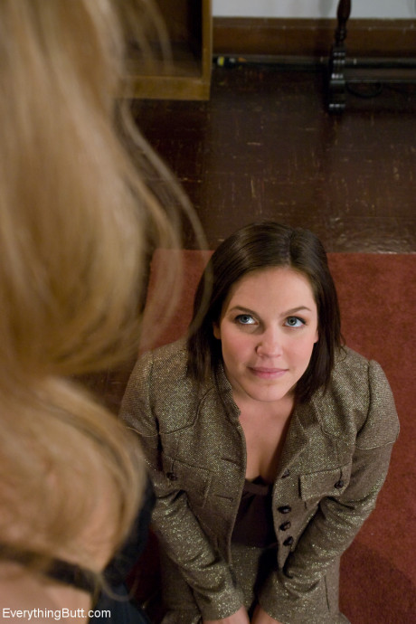 Lesbian Bobbi Starr gets a blistering behind spanking from her dirty life coach - #1279120