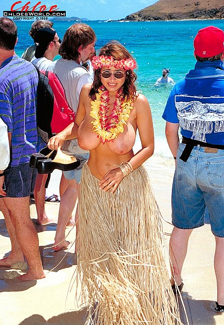 Chloes World featuring Chloe Vevrier undressed Pics - Image 1 of 20  in Outdoor category   featuring Chloe Vevrier 