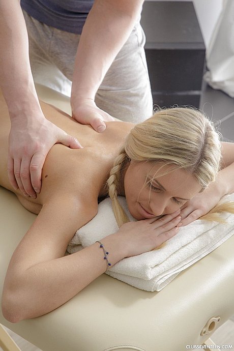 Club Seventeen featuring Catania Hot Images - Image 4 of 21  in Pussy category   featuring Jessi Gold 