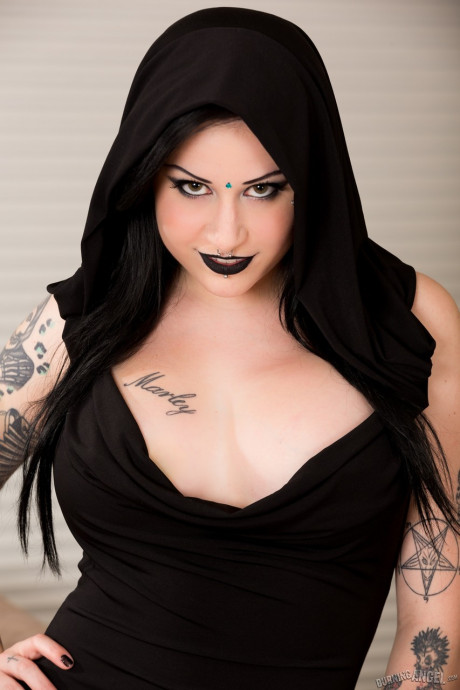 Pretty goth Ophellia Rain sheds hooded dress to expose exquisite large boobs - #146609