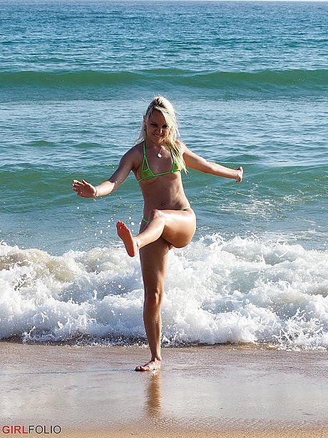 Blondie model Chloe Toy poses in various outfits that are all safe for work - Image 10 of 12  in Outdoor category  