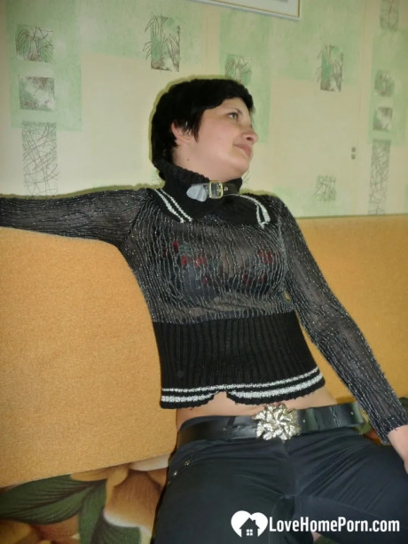 Short-haired babysitter shows her tiny tits & rubs her snatch to get the job - #1330264