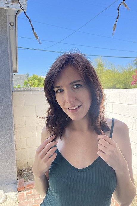 ATK Petites performed by Valentina Jade Sex Gallery - Image 1 of 21  in Teen category   featuring Valentina Jade 