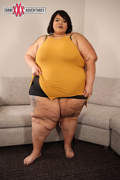 BBW XXX Adventures performed by Sunflower Fatty Porn Pics - Image 6 of 21  in Pussy category   featuring Sunflower Fatty 