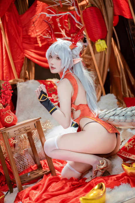 Platinum blonde asian cosplayer poses for a undressed shoot by herself - #1332440