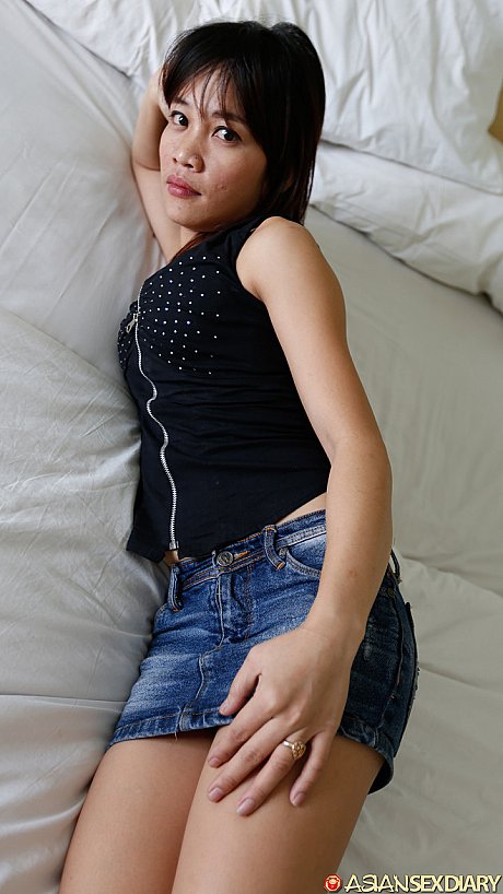 Stunning attractive asian model Dhia shows her enormous butt before having POV sex - Image 3 of 21  in Amateur category   featuring Dhia 