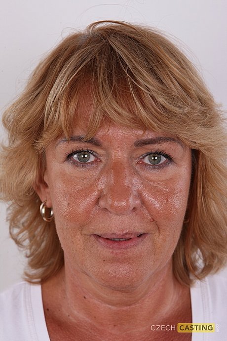 Older bitch girl with saggy titties and a gigantic ass removes her clothes to pose nude - xxx porn gallery #50308 in Close Up featuring Ilona