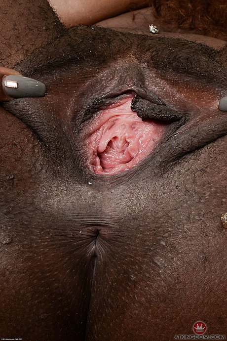 Afro-American cutie Skyy Dreams shows her perfect boobies and chocolate holes - Image 17 of 20  in Pussy category   featuring Skyy Dreams 